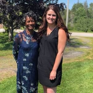 Meet your Posher, Katelyn